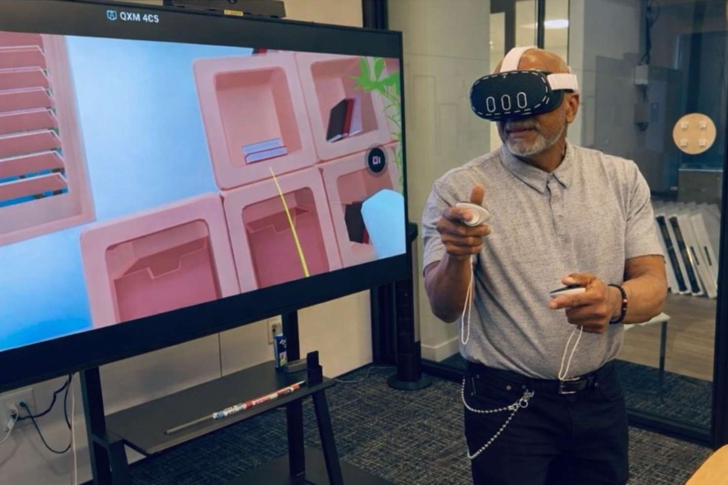 VR experience in action